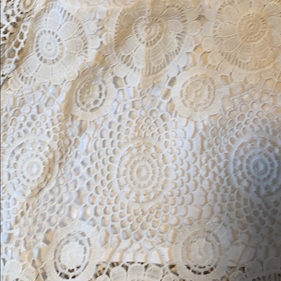 White off the shoulder! PERFECT FOR SUMMER! - Picture 2 of 2